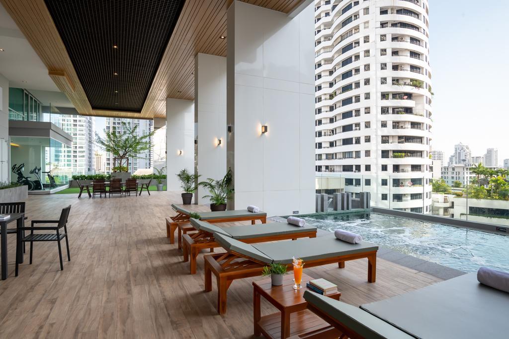 Jasmine 59 Hotel Bangkok Ngoại thất bức ảnh The swimming pool at the hotel