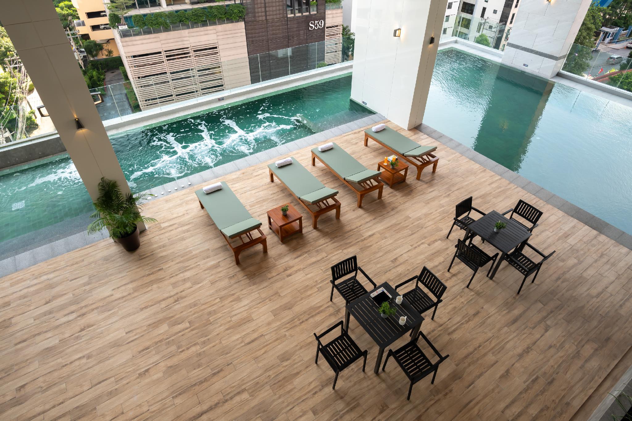 Jasmine 59 Hotel Bangkok Ngoại thất bức ảnh The pool at the hotel