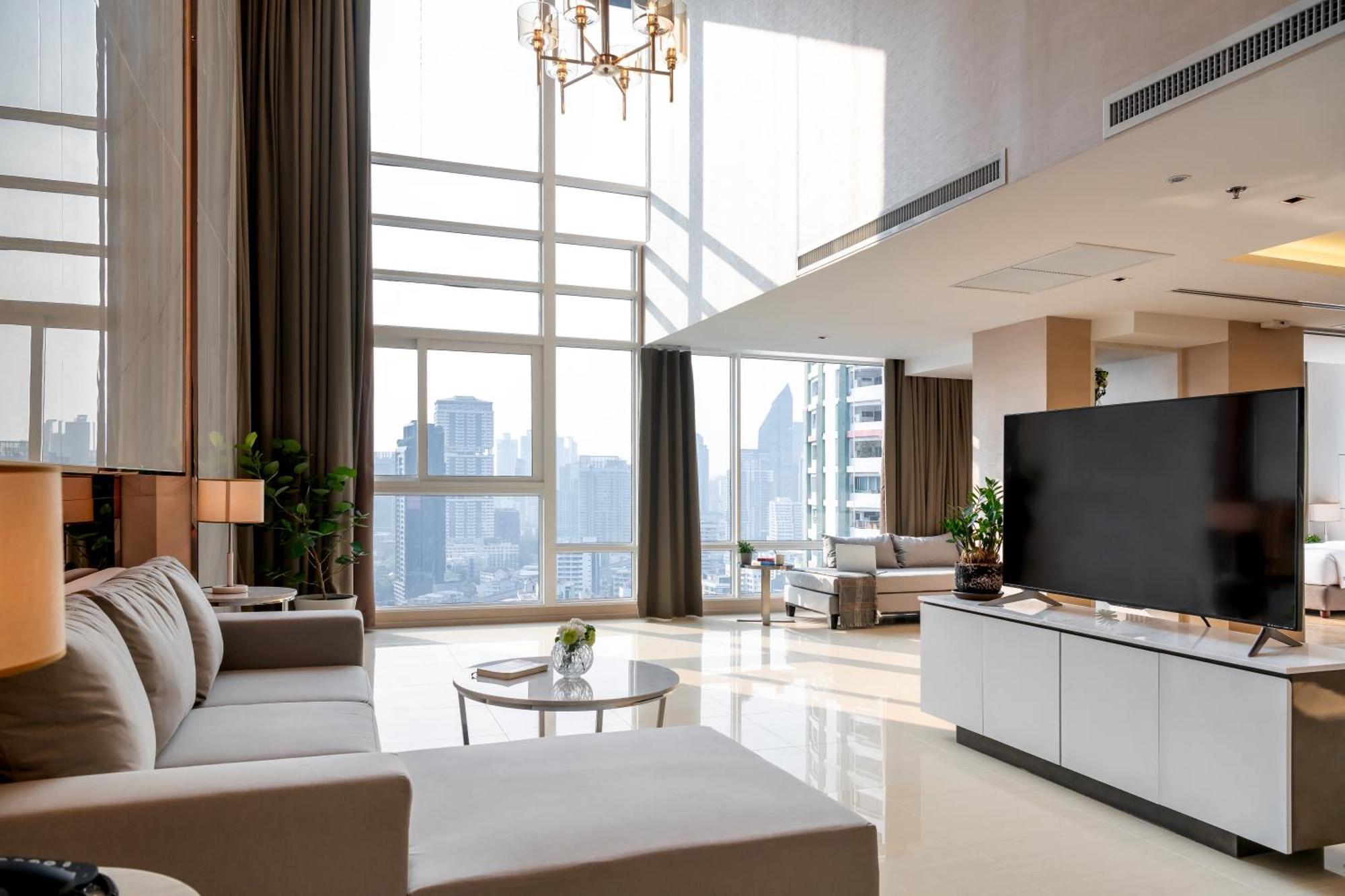 Jasmine 59 Hotel Bangkok Ngoại thất bức ảnh A living room in a luxury apartment